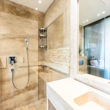 Daire Bright Sunny W Shared Jacuzzi And Rooftop Terrace 360 View Mk2