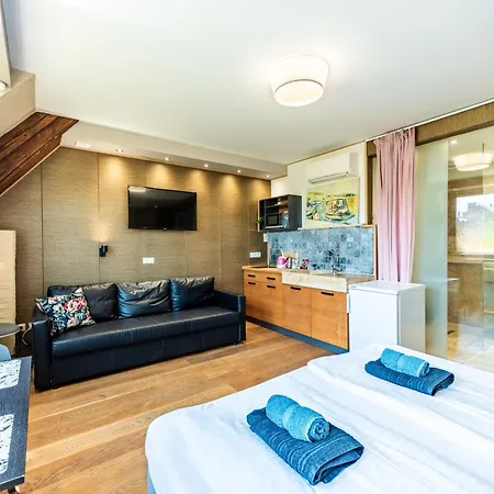 Bright Sunny W Shared Jacuzzi And Rooftop Terrace 360 View Mk2