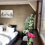 Bright Sunny W Shared Jacuzzi And Rooftop Terrace 360 View Mk2 Apartman Budapest