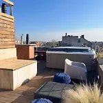Bright Sunny W Shared Jacuzzi And Rooftop Terrace 360 View Mk2 Apartman