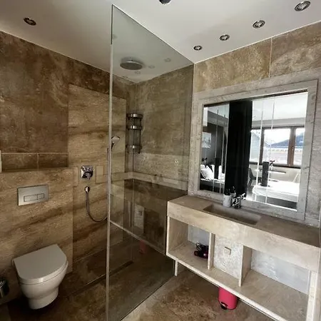 Bright Sunny W Shared Jacuzzi And Rooftop Terrace 360 View Mk2 Budapest