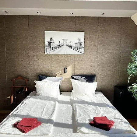 Bright Sunny W Shared Jacuzzi And Rooftop Terrace 360 View Mk2