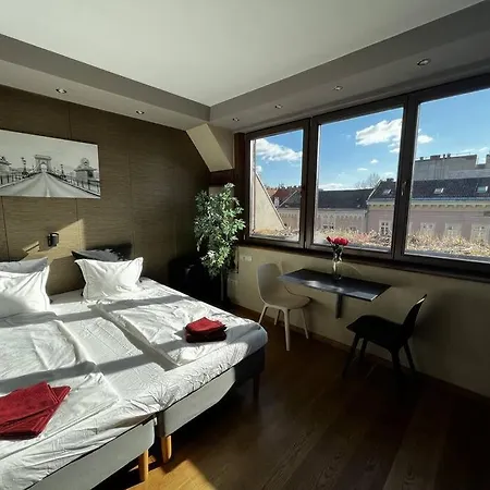 Bright Sunny W Shared Jacuzzi And Rooftop Terrace 360 View Mk2 Lejlighed