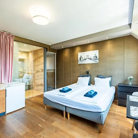 Bright Sunny W Shared Jacuzzi And Rooftop Terrace 360 View Mk2 *