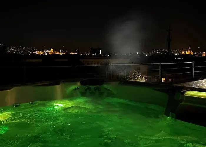 Διαμέρισμα Bright Sunny W Shared Jacuzzi And Rooftop Terrace 360 View Mk2 *