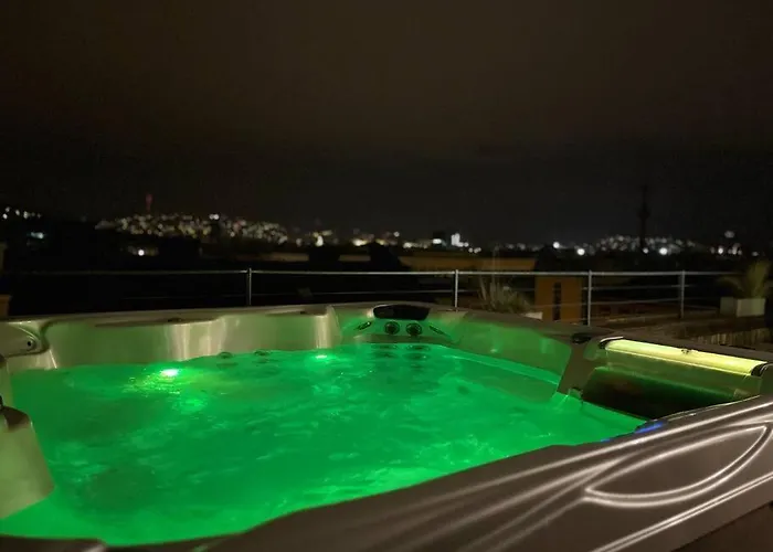 Διαμέρισμα Bright Sunny W Shared Jacuzzi And Rooftop Terrace 360 View Mk2