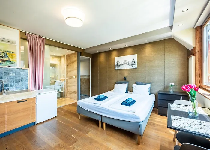 Bright Sunny W Shared Jacuzzi And Rooftop Terrace 360 View Mk2 *