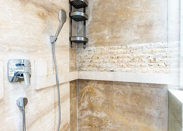 Διαμέρισμα Bright Sunny W Shared Jacuzzi And Rooftop Terrace 360 View Mk2