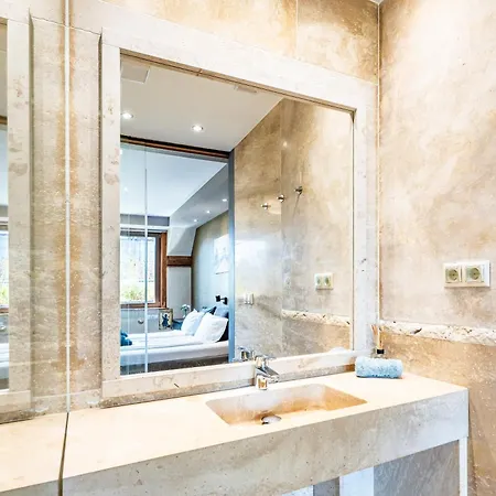 Daire Bright Sunny W Shared Jacuzzi And Rooftop Terrace 360 View Mk2